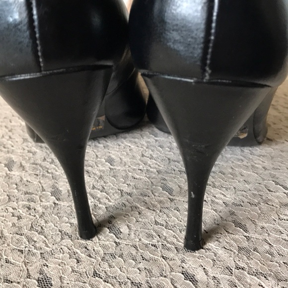 ❗️SOLD❗️ Black Pumps - Picture 6 of 7